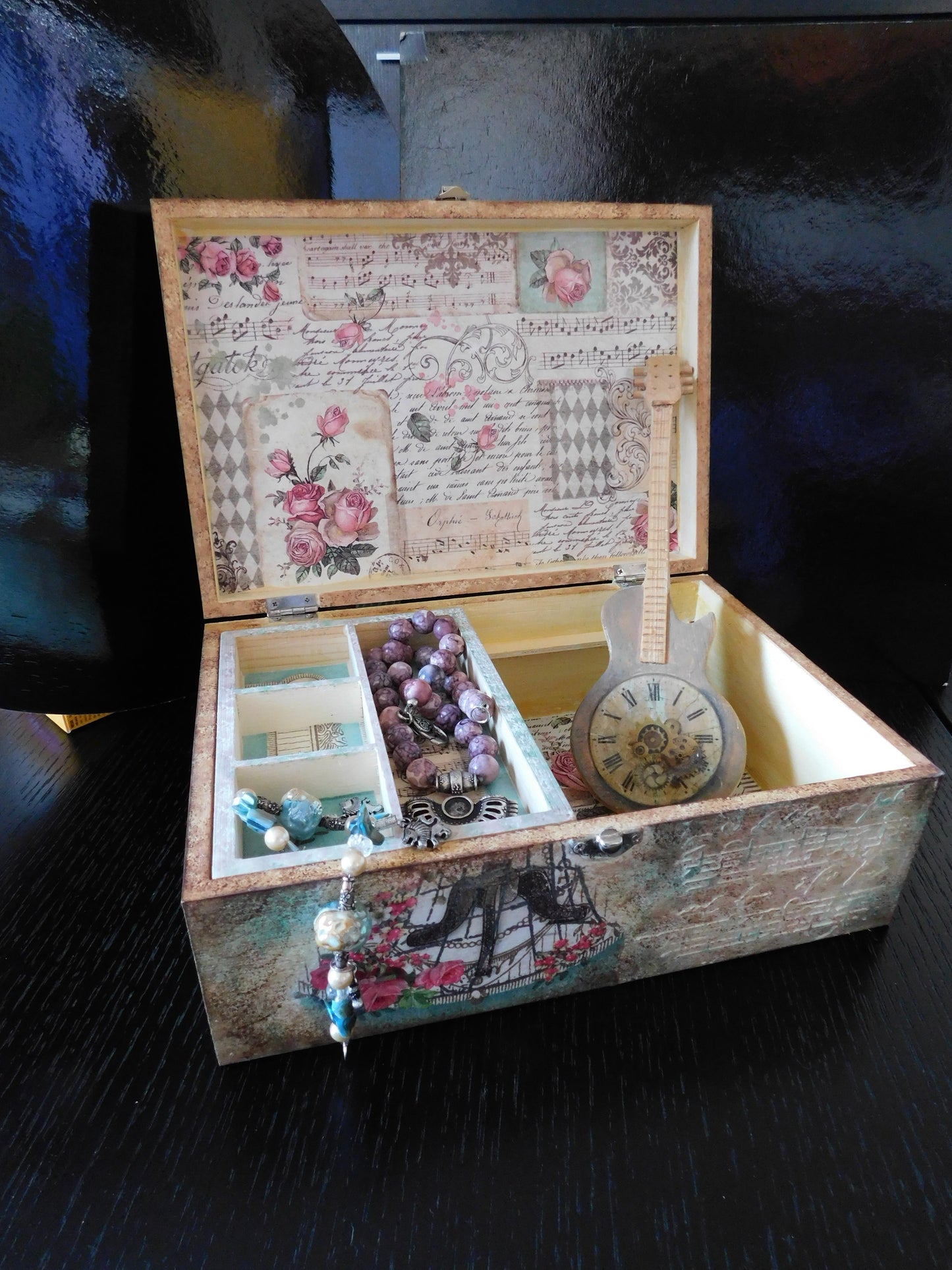 The Vintage Jewelry Box