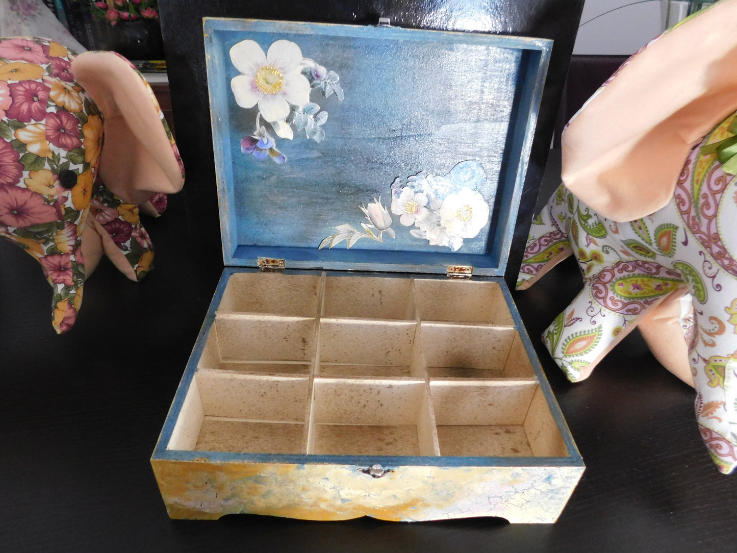 The Floral Tea Box