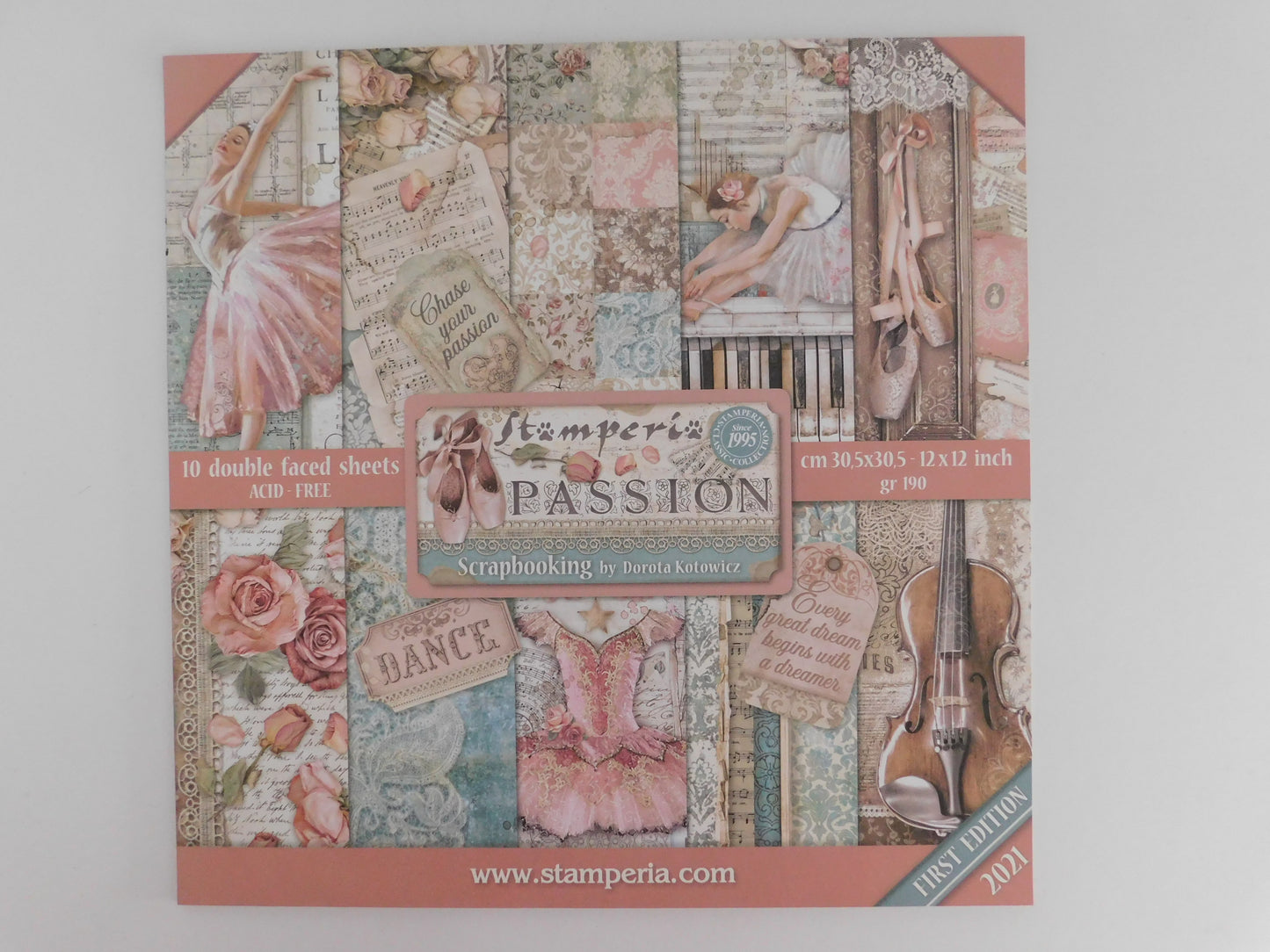 Stamperia Passion Collection 12x12 Scrapbooking Paper Double Sided