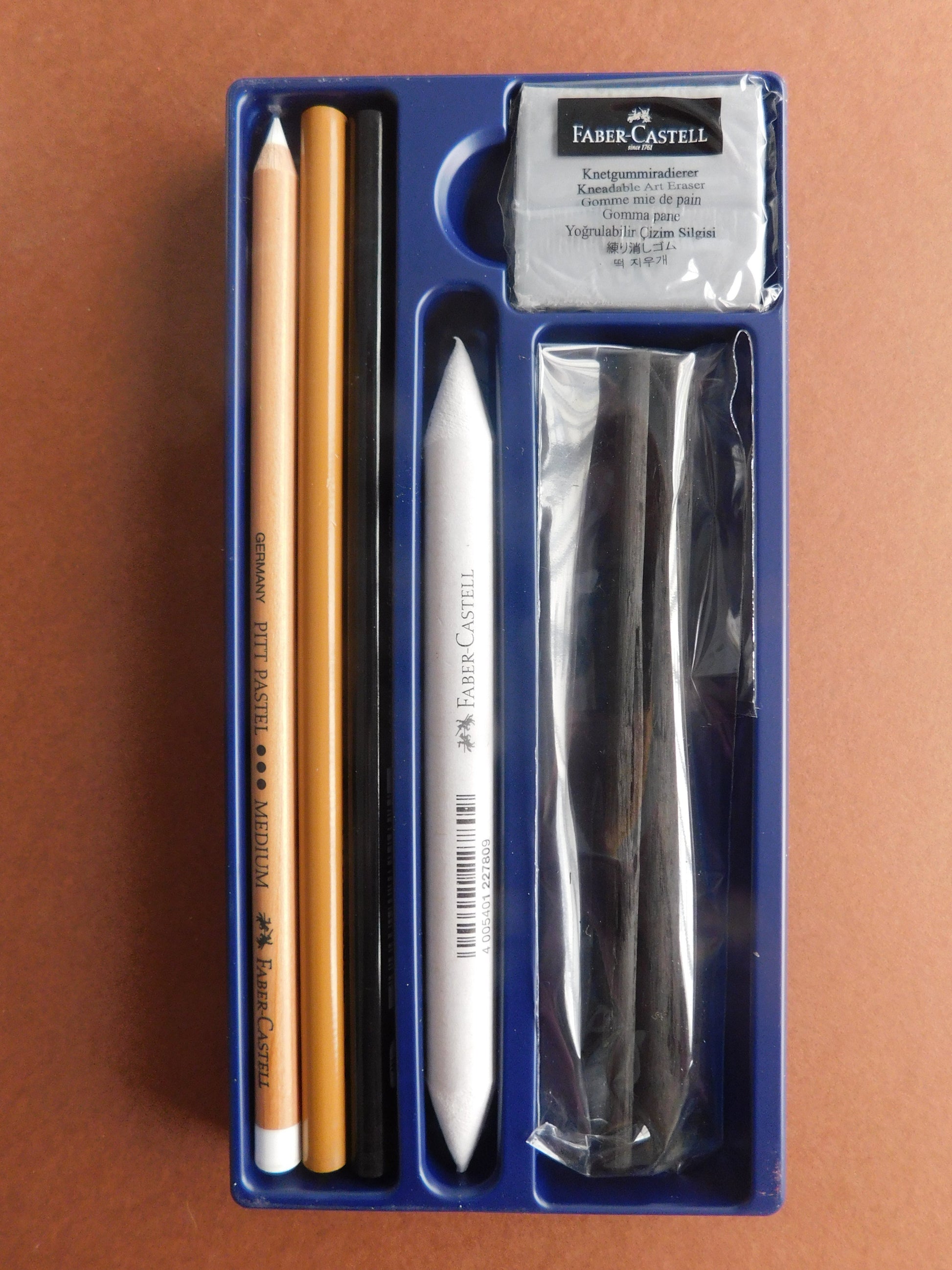 NEW ~ Faber-Castell Charcoal Sketch Set Lot of 2 ~ 7 Piece