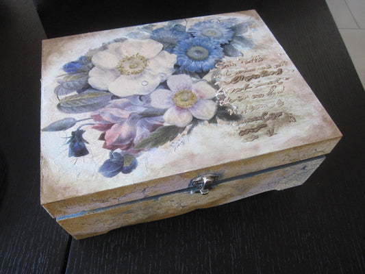 The Floral Tea Box